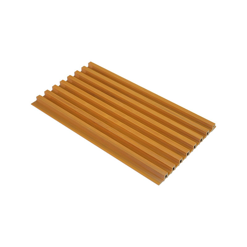Grille extérieure enduite de vinyle composite bois-plastique PVC/ASA de 171 mm de largeur et 14 mm d'épaisseur